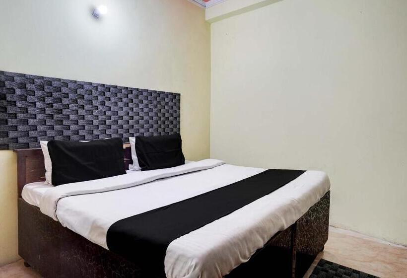 اتاق کلاسیک سه تخته, Oyo Preet Hotel & Restaurant