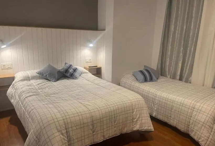 スタンダードトリプルルーム, Hostal Julio Cesar