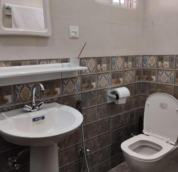 اتاق استاندارد سه نفره, Itl Guesthouse