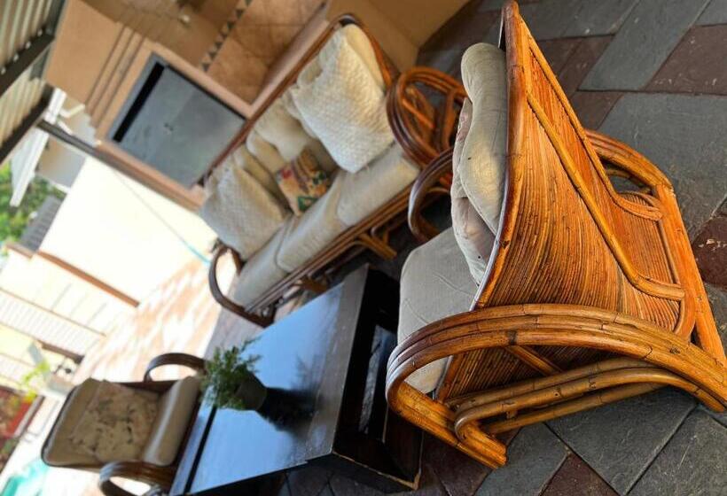 Deluxe Suite King Bed, Morningmist Boutique