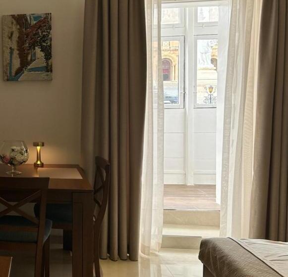 اتاق استاندارد, The Siggiewi Suites