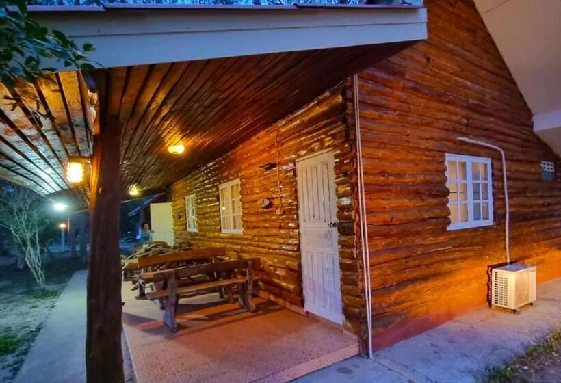 Вилла 2 Спальни, The Golden View Resort สวนผึ้ง