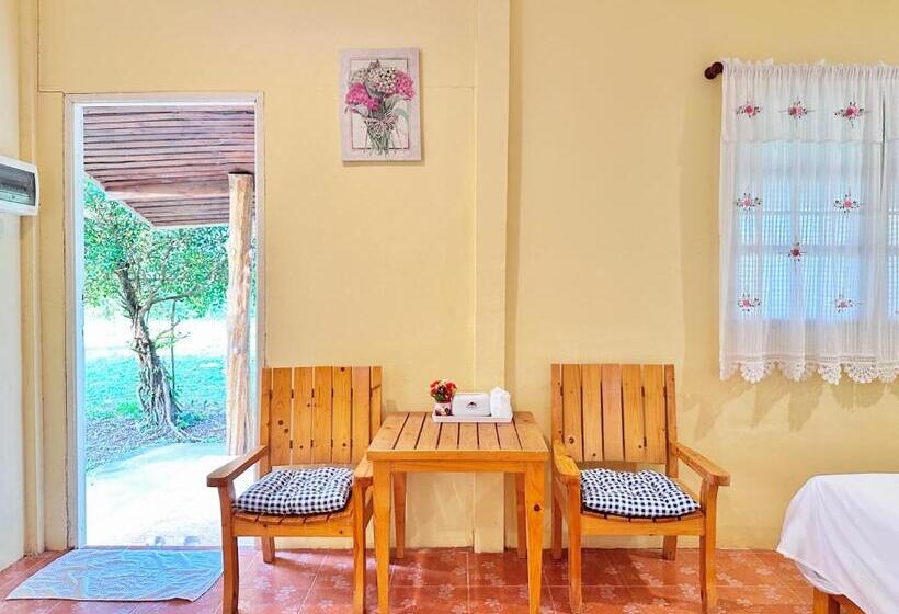 Вилла 2 Спальни, The Golden View Resort สวนผึ้ง