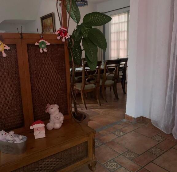 컴포트 트리플 룸, Colonial Villa Coyoacan