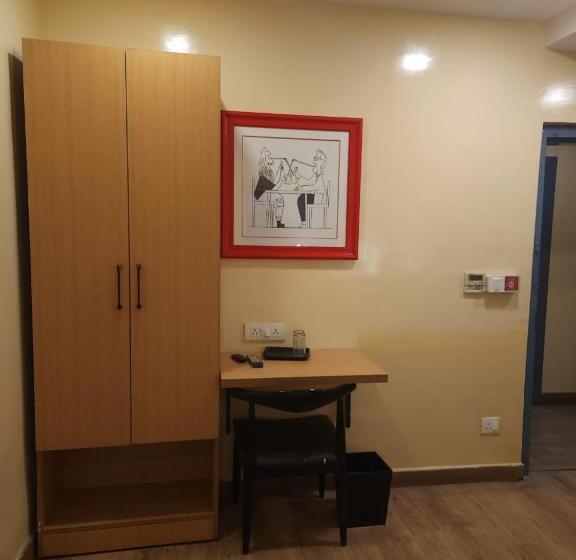 Quarto Deluxe, Consulate By Bookmeri