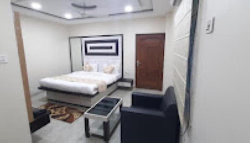 스탠다드 룸 킹사이즈 침대, Jhari Palace, Aurangabad