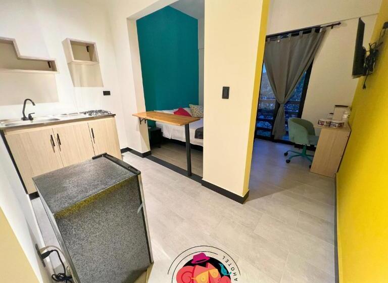 إستديو قياسى مزود بشرفة, Kasa 5ta Aparta