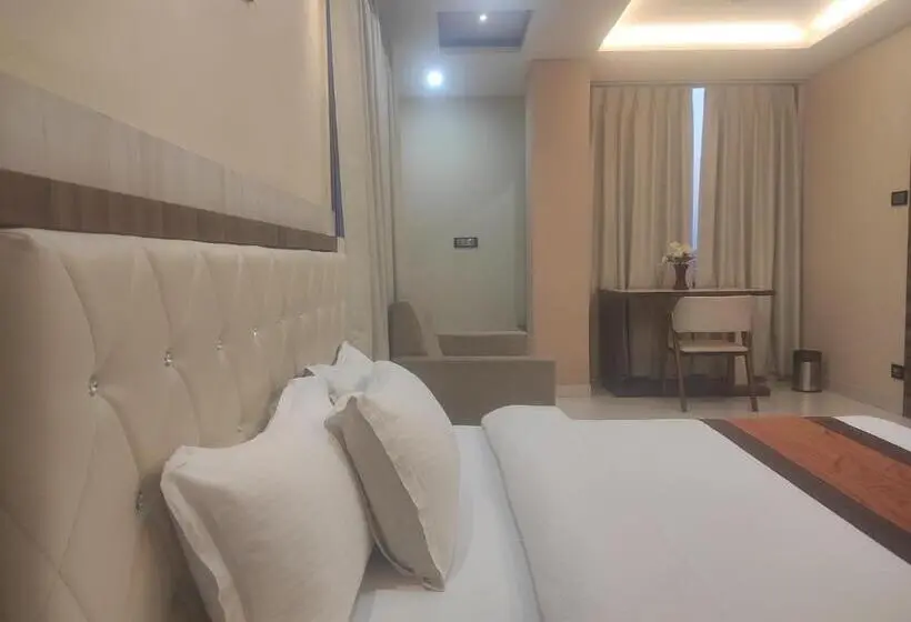 Standard Room King Size Bed
