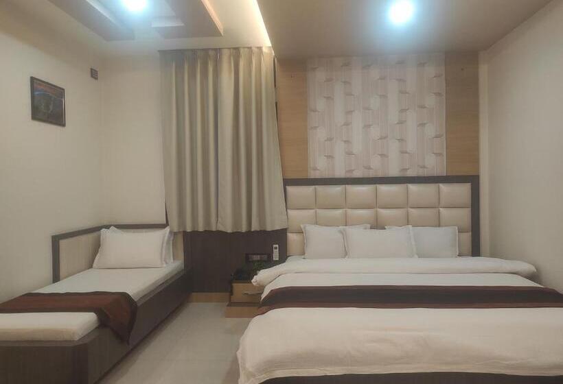 חדר סטנדרט, Lee Palace