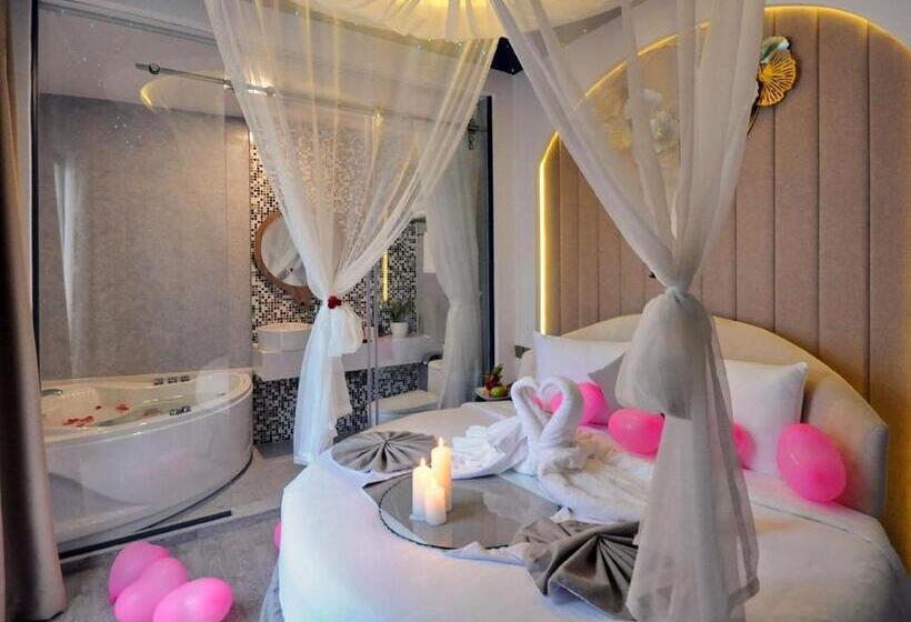 سوییت اجرایی, Mai