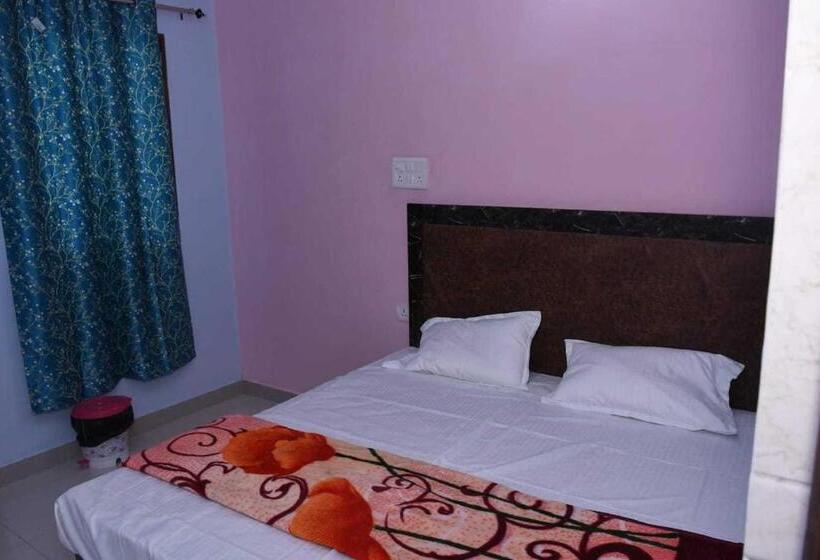 三人经典房间, Oyo Sm Galaxy