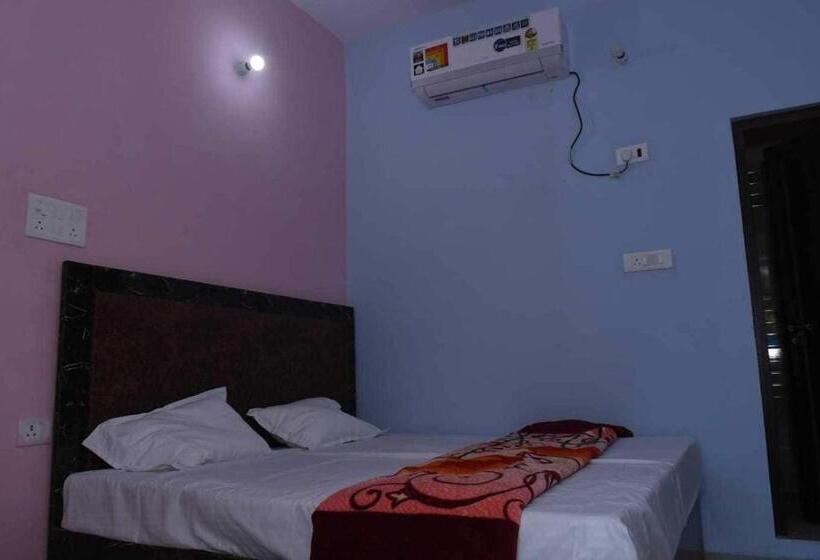 三人经典房间, Oyo Sm Galaxy