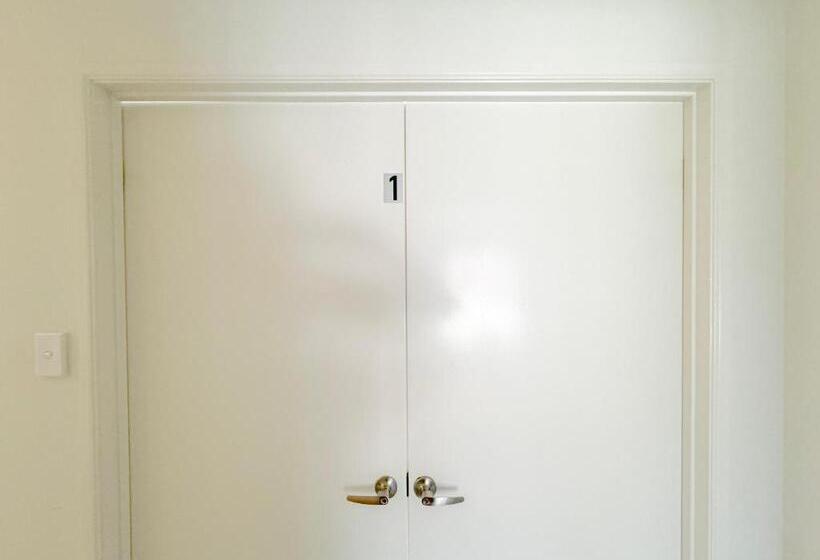 Family Suite, Sydney Farm Stay Live With Nature And Animals