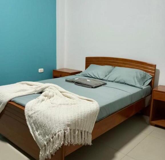 חדר סטנדרט, Tiktoker