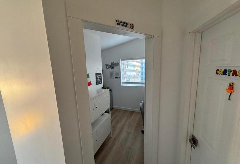 غرفة قياسية, Private Room In West Seattle Cartagena Inspired