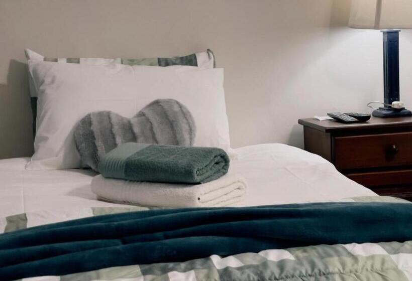 디럭스 룸, Kuhns Rus En Vrede