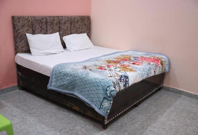 Номер Стандарт, Shri Laddu Gopal Guest House