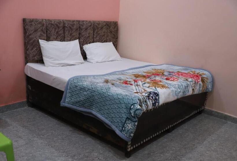 Номер Стандарт, Shri Laddu Gopal Guest House