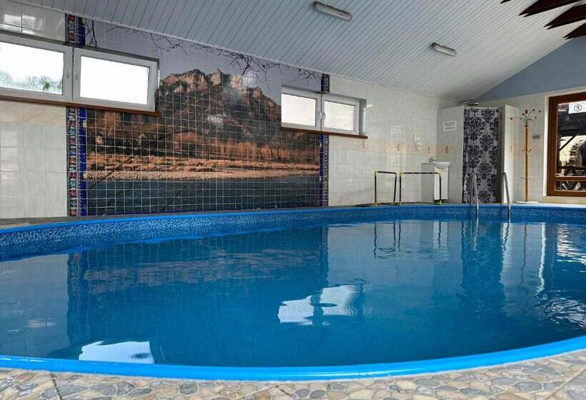 חדר משפחתי, Zamagurský Dom