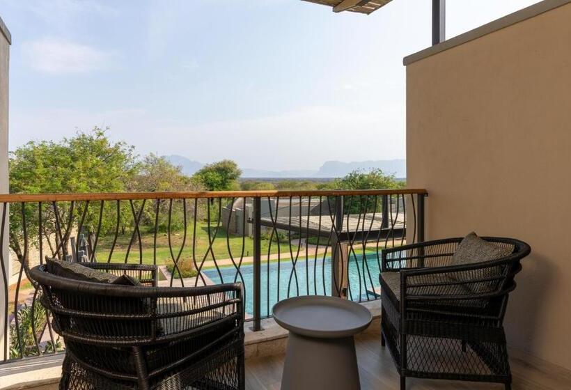 Номер Стандарт Вид на Горы, Radisson Safari Hotel Hoedspruit
