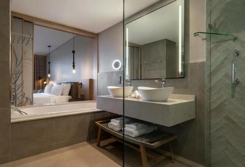 سوئیت جونیور با چشمانداز کوهستان, Radisson Safari Hotel Hoedspruit