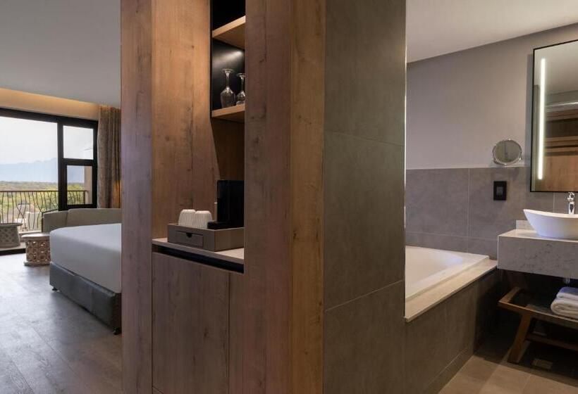 סוויטת ג'וניור נוף הרים, Radisson Safari Hotel Hoedspruit