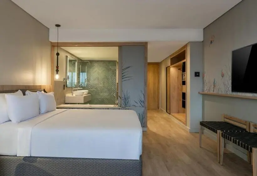 سوئیت جونیور با چشمانداز کوهستان, Radisson Safari Hotel Hoedspruit
