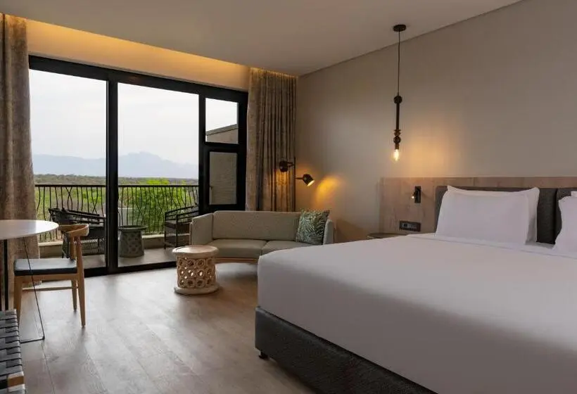 سوئیت جونیور با چشمانداز کوهستان, Radisson Safari Hotel Hoedspruit