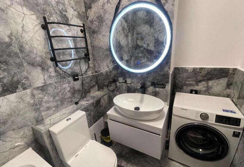 آپارتمان 1 خوابه, Royal Apartments R House