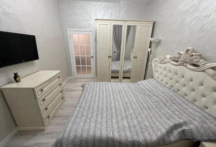 آپارتمان 1 خوابه, Royal Apartments R House