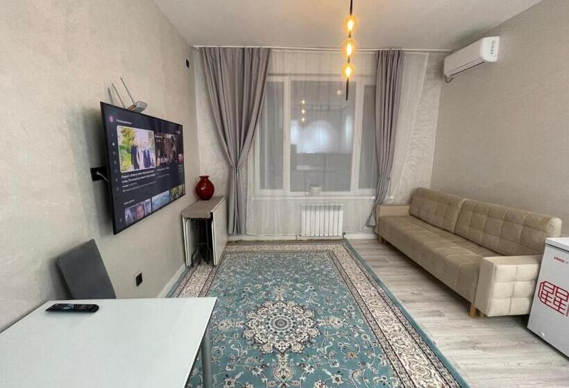 آپارتمان 1 خوابه, Royal Apartments R House