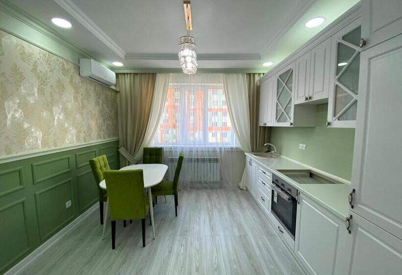 آپارتمان 1 خوابه با چشم‌انداز, Royal Apartments R House