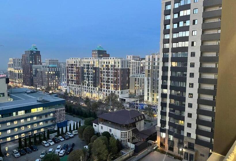 آپارتمان 1 خوابه, Royal Apartments R House