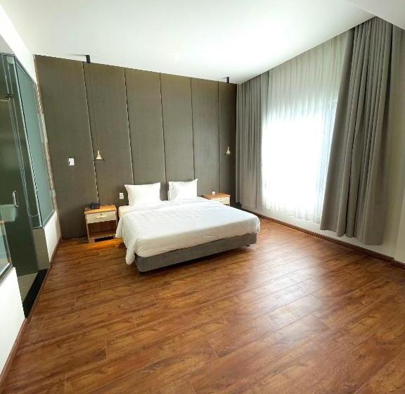 اتاق سوپریور با تخت بزرگ, The Mansion Hotel Bien Hoa
