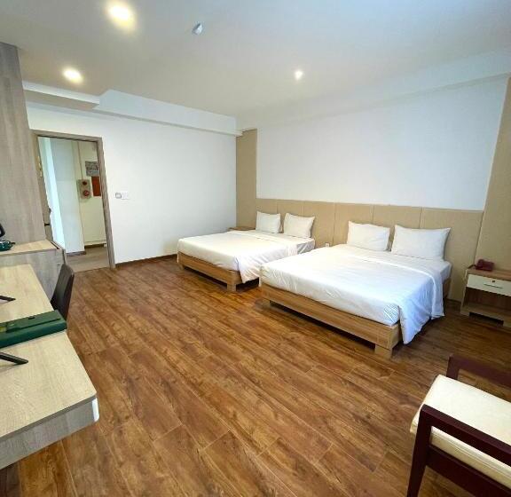 اتاق لوکس چهار تخته, The Mansion Hotel Bien Hoa