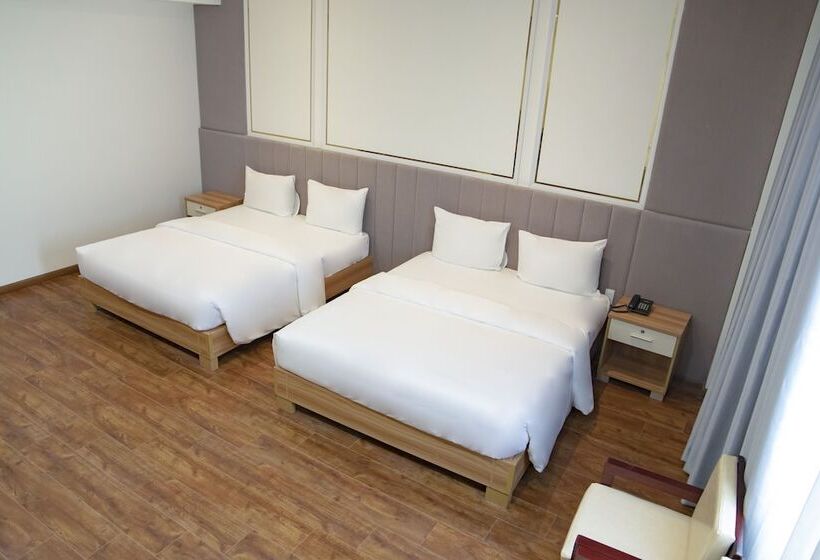اتاق لوکس چهار تخته, The Mansion Hotel Bien Hoa