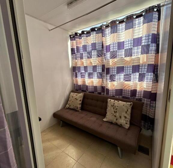 ２ベッドルームアパートメント, Zoneville Condominium Building G