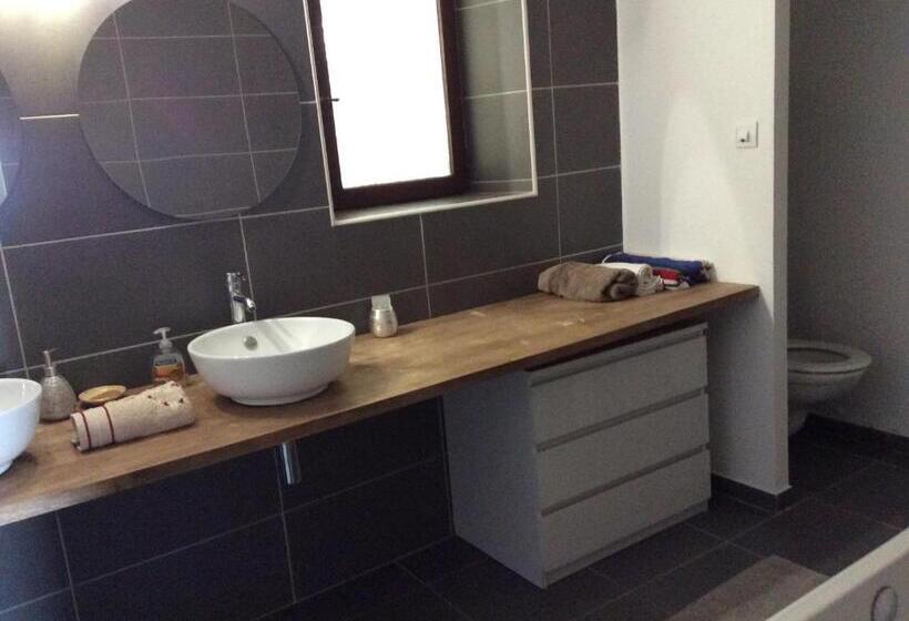 Дом 1 Спальня, A Tigliola