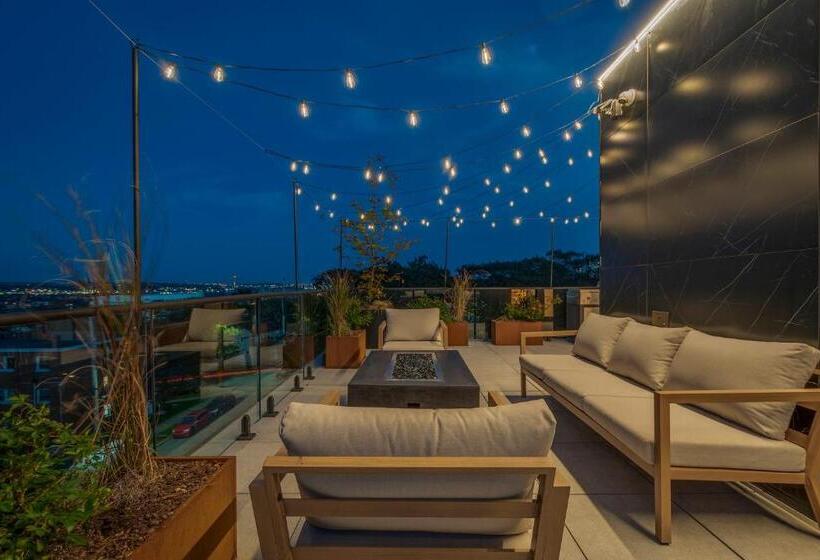 Номер Стандарт с Балконом, Luxury Bnb Halifax Rooftop