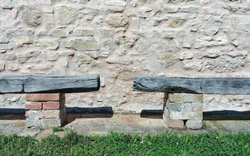 إستوديو قياسى مطل على البحر, Agriturismo Mondomini