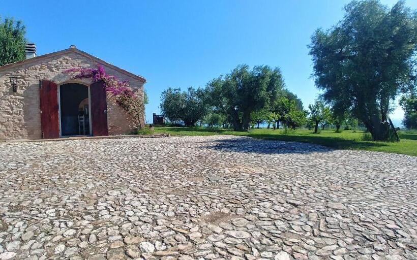 Студия Стандарт Вид на Море, Agriturismo Mondomini