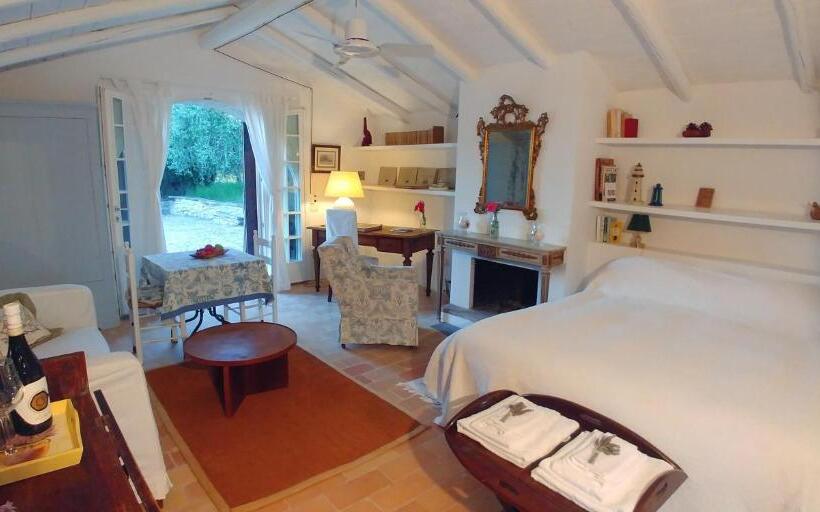 إستوديو قياسى مطل على البحر, Agriturismo Mondomini