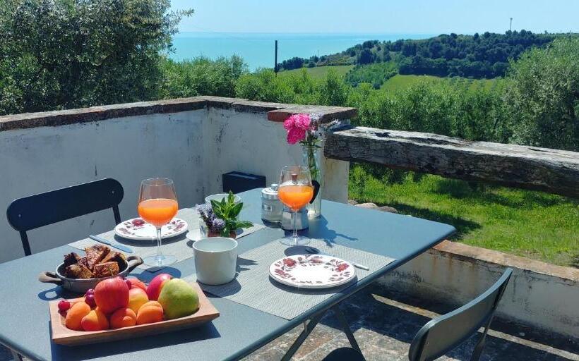 דירת חדר נוף לים, Agriturismo Mondomini