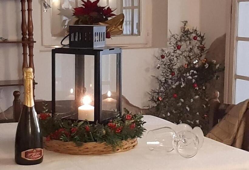 شقة غرفة واحدة مطلة على البحر, Agriturismo Mondomini