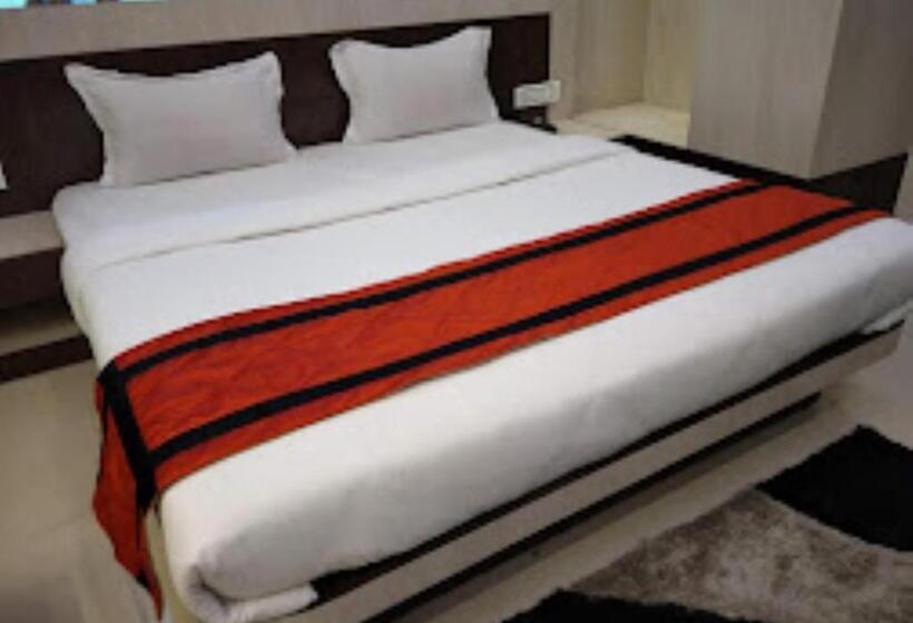 غرفة ديلوكس سرير كينج, Anand International Bihar