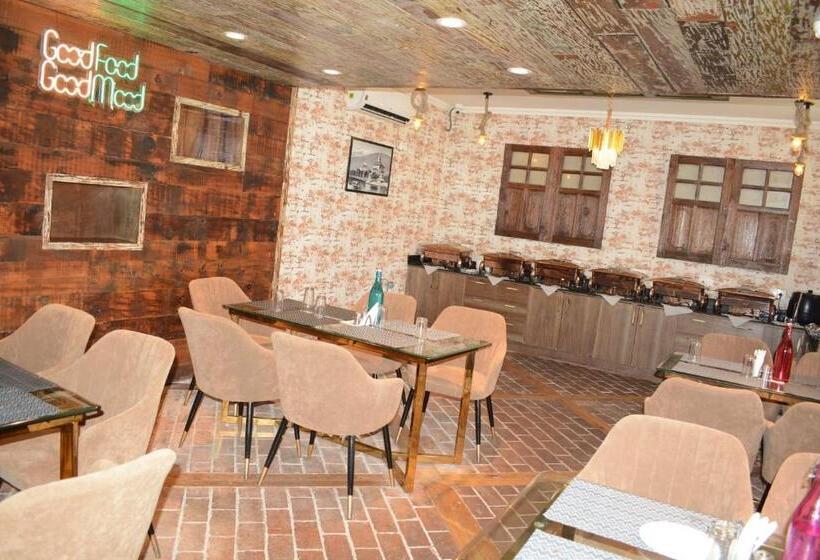 Номер Deluxe, Green Rooms, Vintage Luxury Near Dal Lake