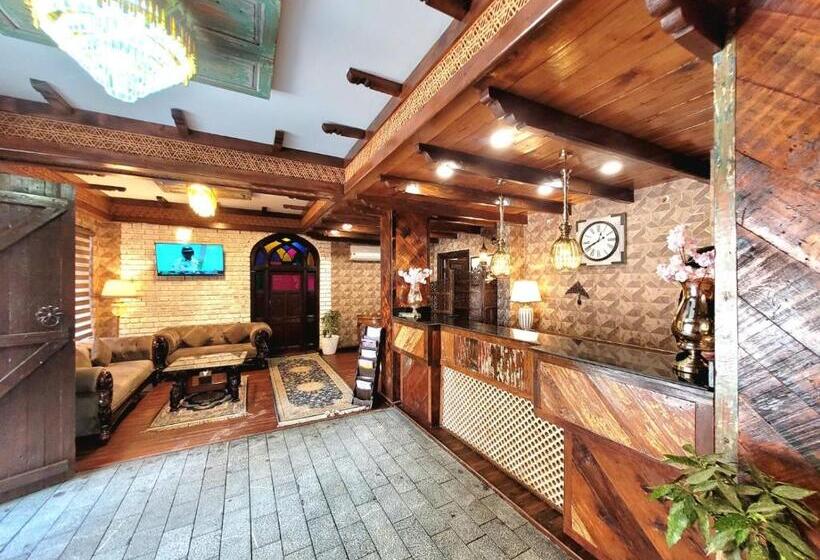Номер Deluxe, Green Rooms, Vintage Luxury Near Dal Lake