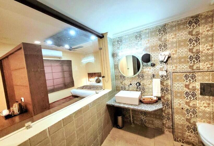 带大床的标准间, Green Rooms, Vintage Luxury Near Dal Lake