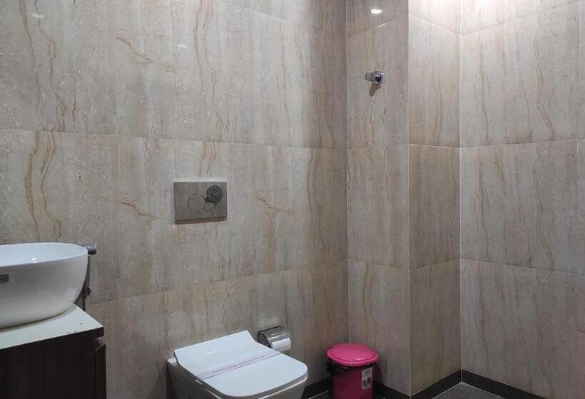 Номер Стандарт, Kingdom Palace