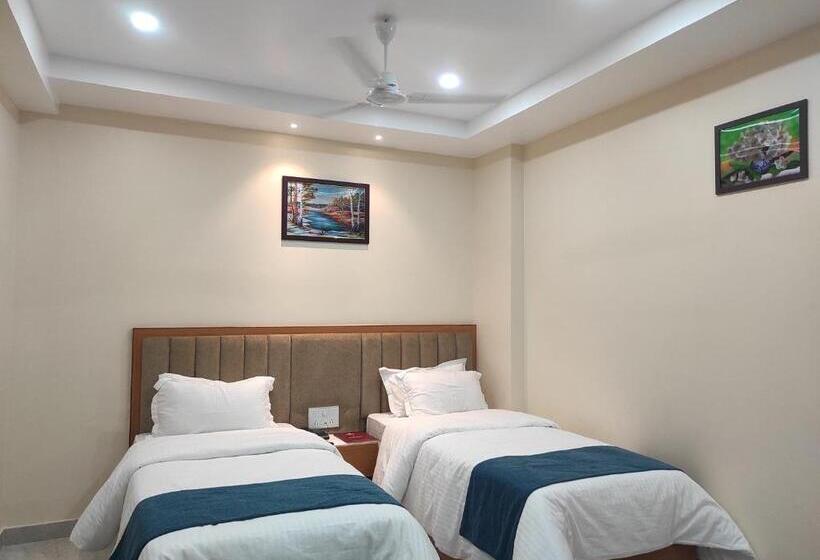 Номер Стандарт, Kingdom Palace